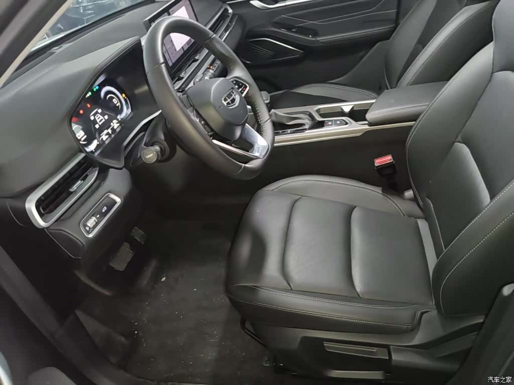 Geely Emgrand, 2024 15