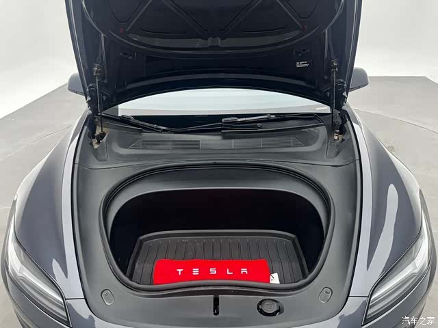 Tesla Model 3, 2024 14