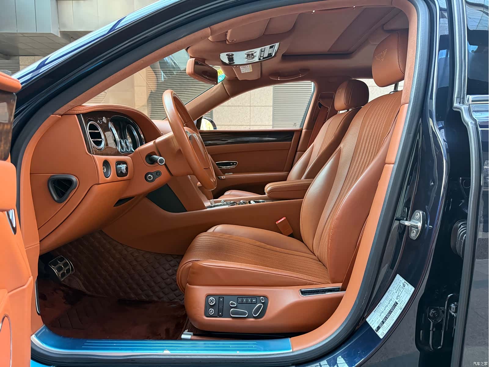 Bentley Flying Spur, 2018 все фото