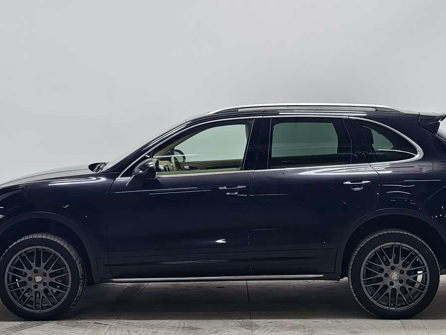 Porsche Cayenne 2013, фото 7
