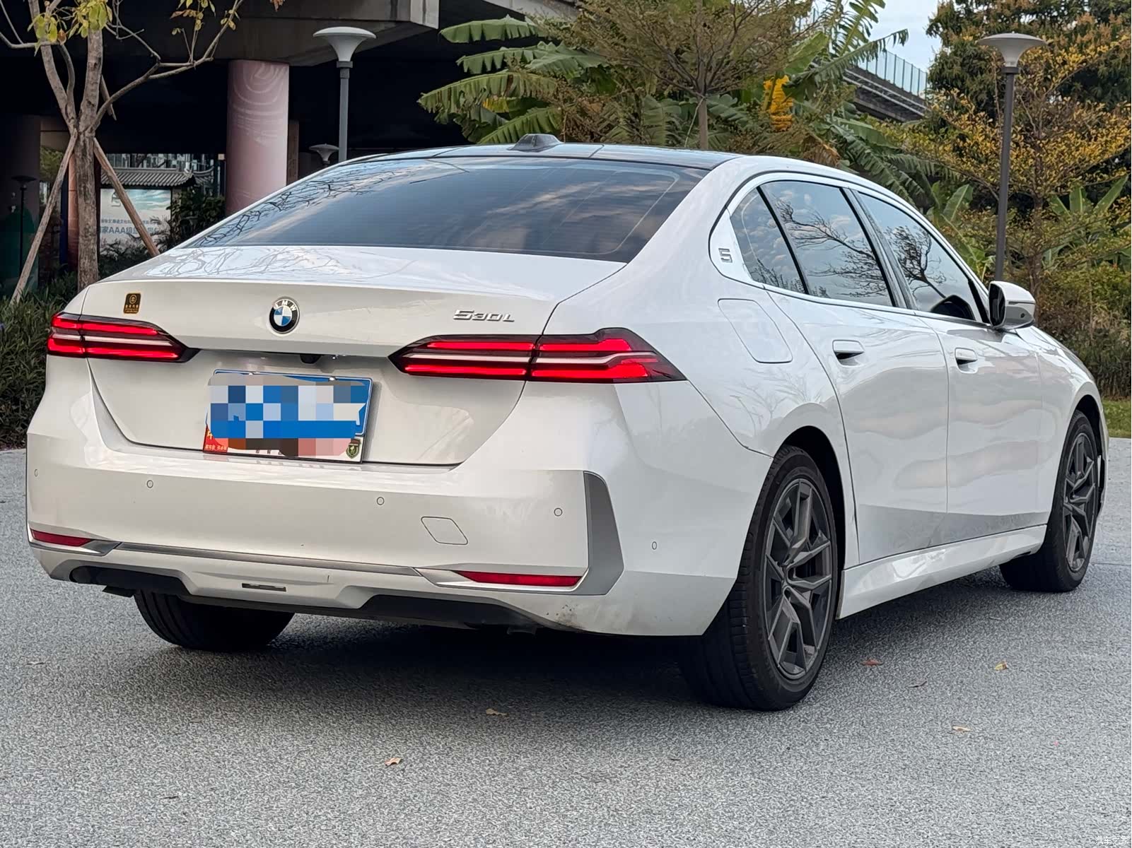 BMW 5 Series, 2024 4