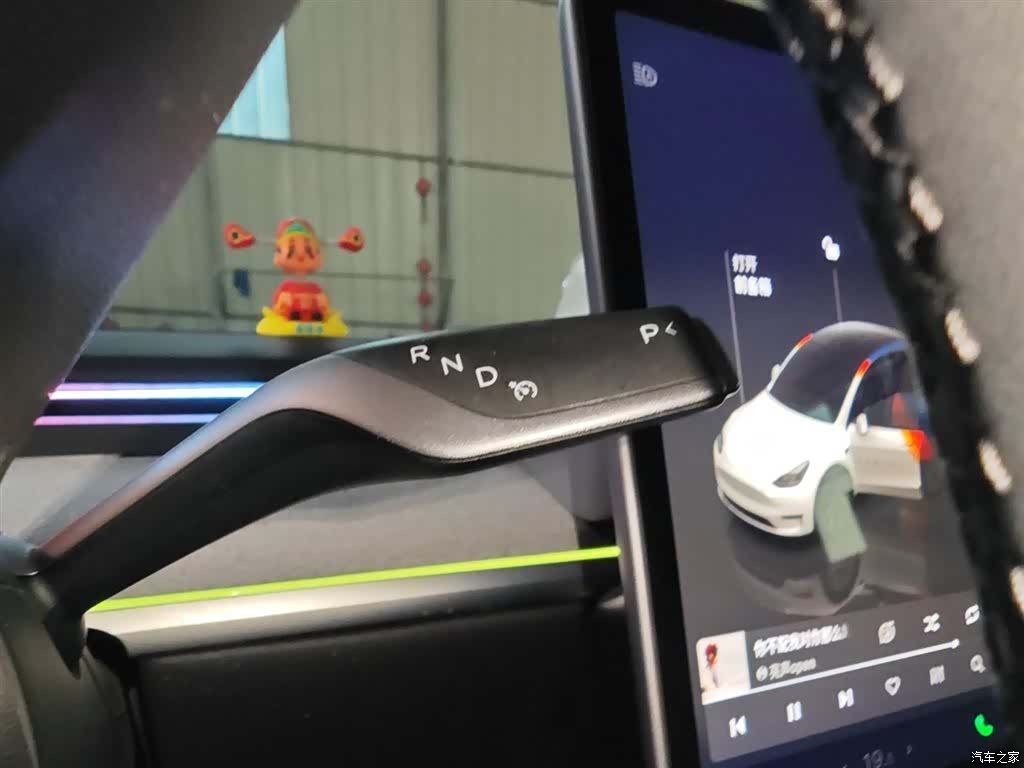 Tesla Model Y, 2025 14