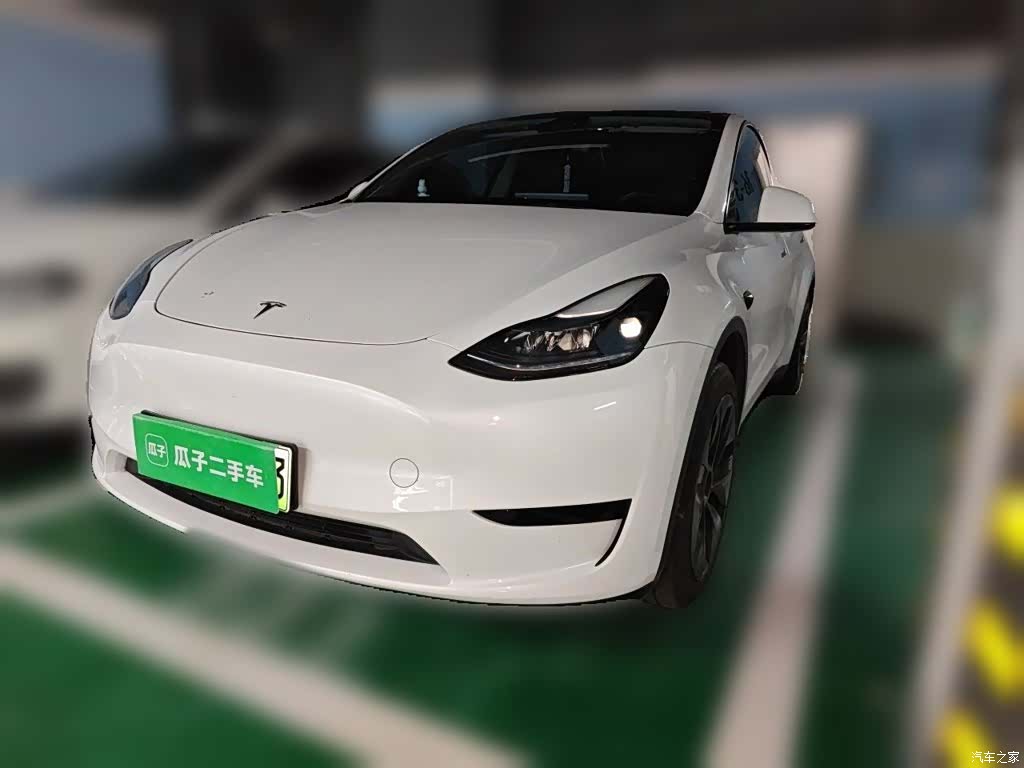 Tesla Model Y, 2024 2