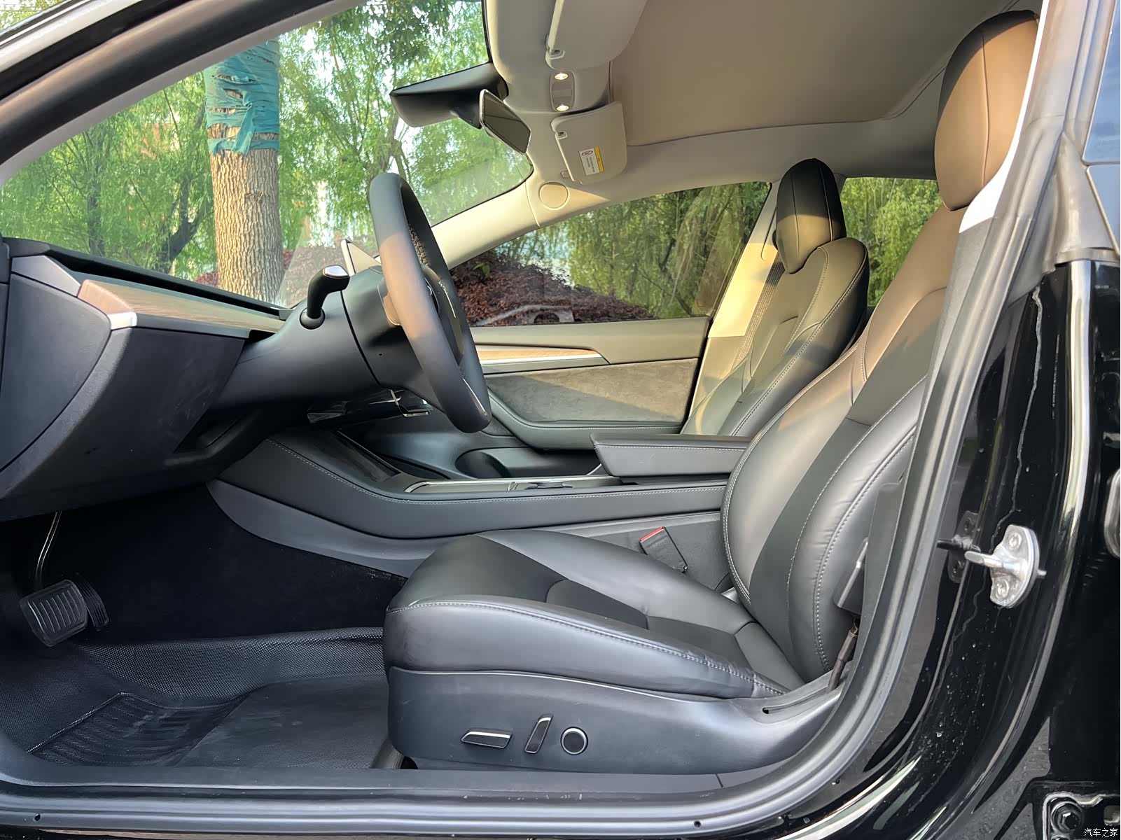 Tesla Model 3, 2023 11