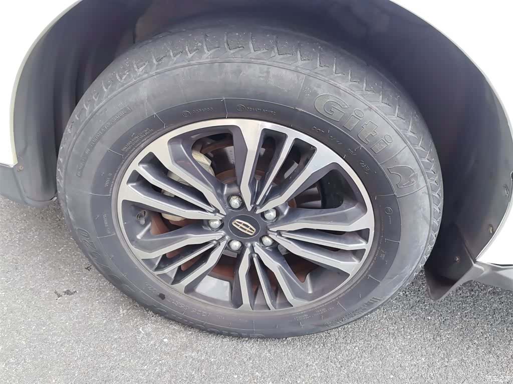 Geely X6, 2017 21