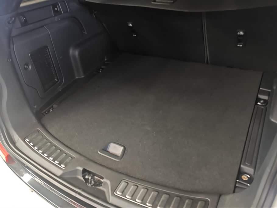 Land Rover Discover sports