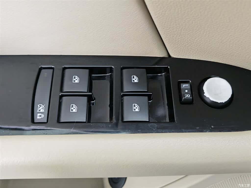 Cadillac XTS, 2017 9