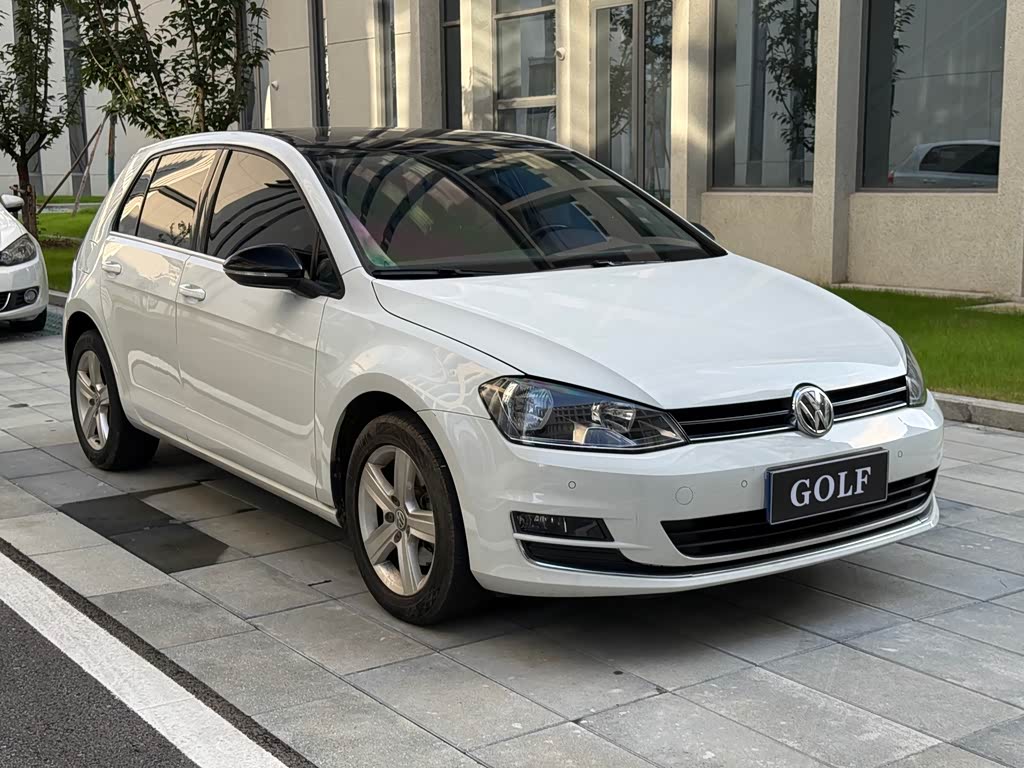 Volkswagen Golf 2016 230TSI AT Comfort