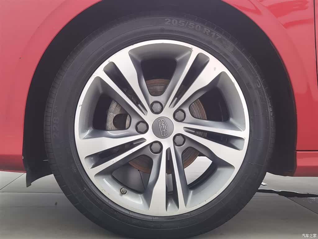 Geely Binray, 2018 17