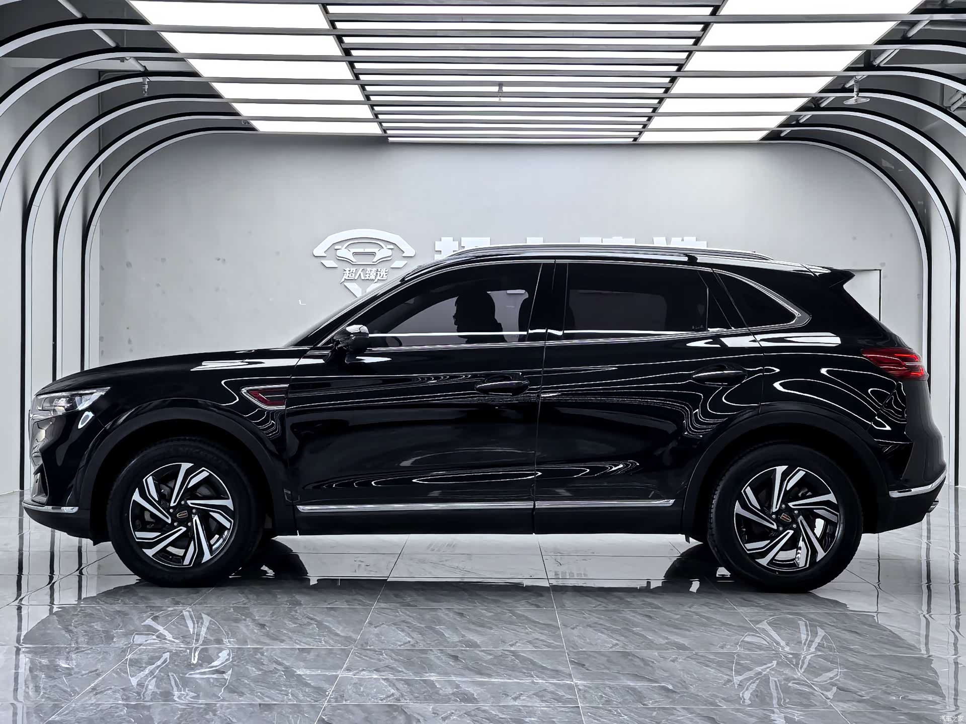 Hongqi HS5, 2022 12