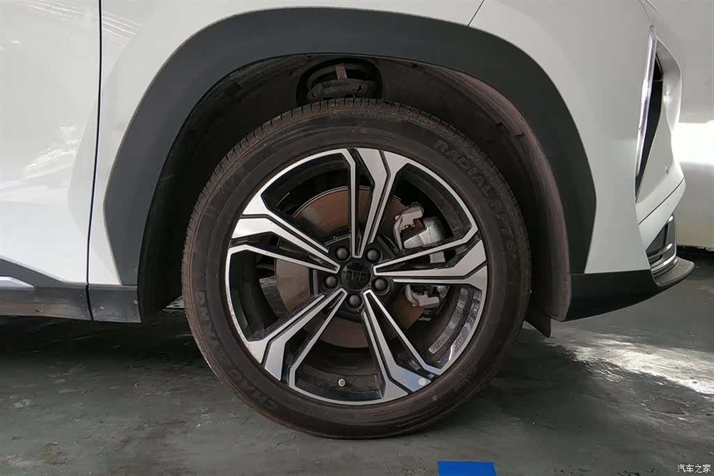 Geely Galaxy L7, 2025 6