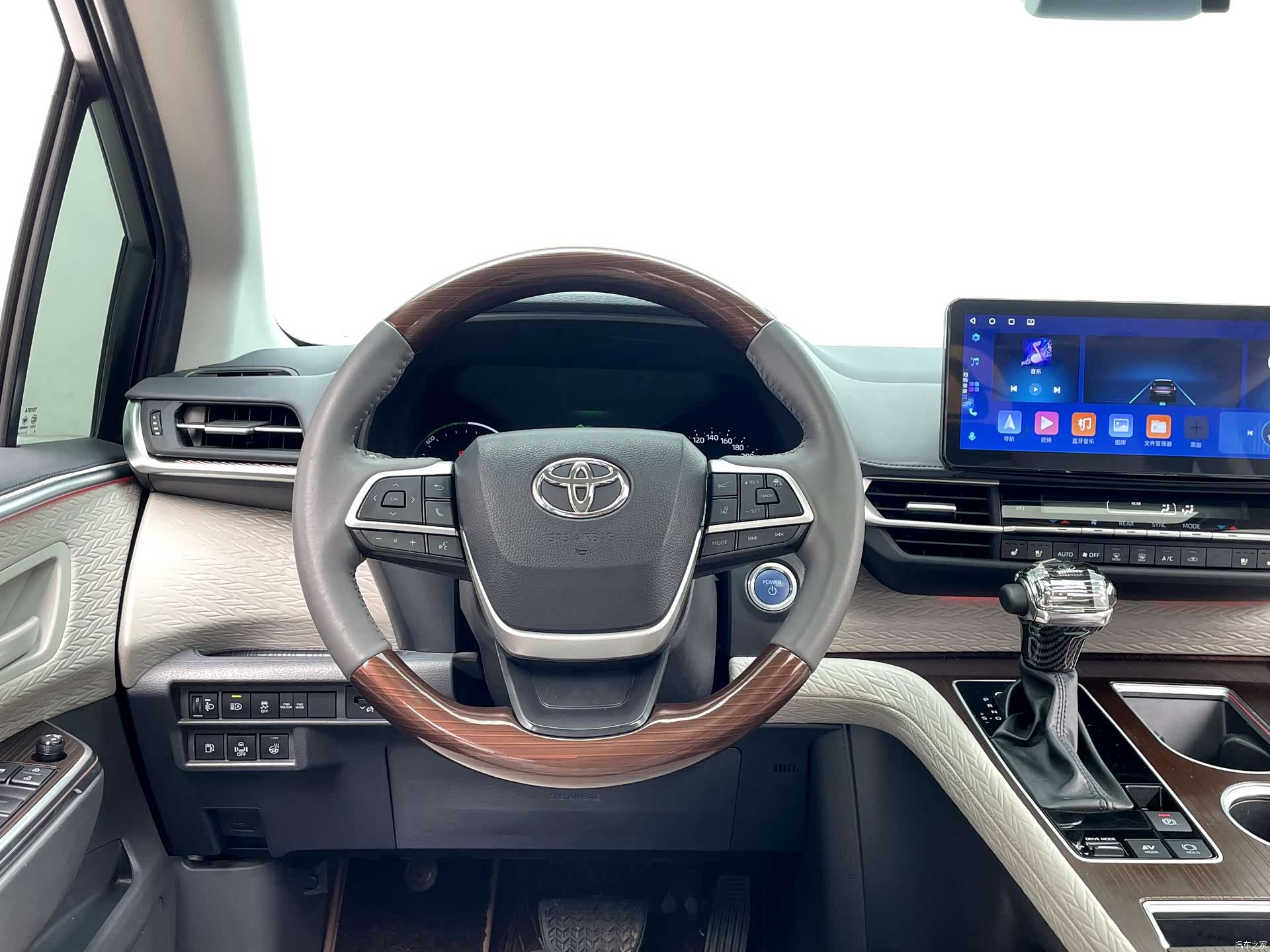 Toyota Sienna, 2022 13