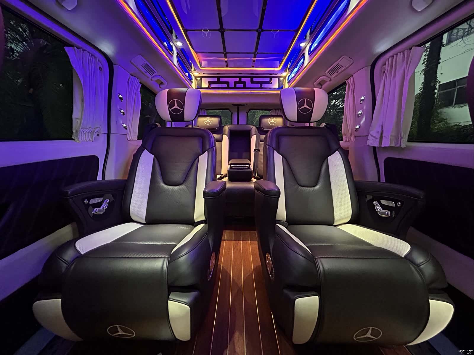 Mercedes-Benz V-Class, 2018 10