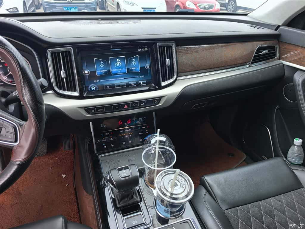 Hongqi HS7, 2019 13