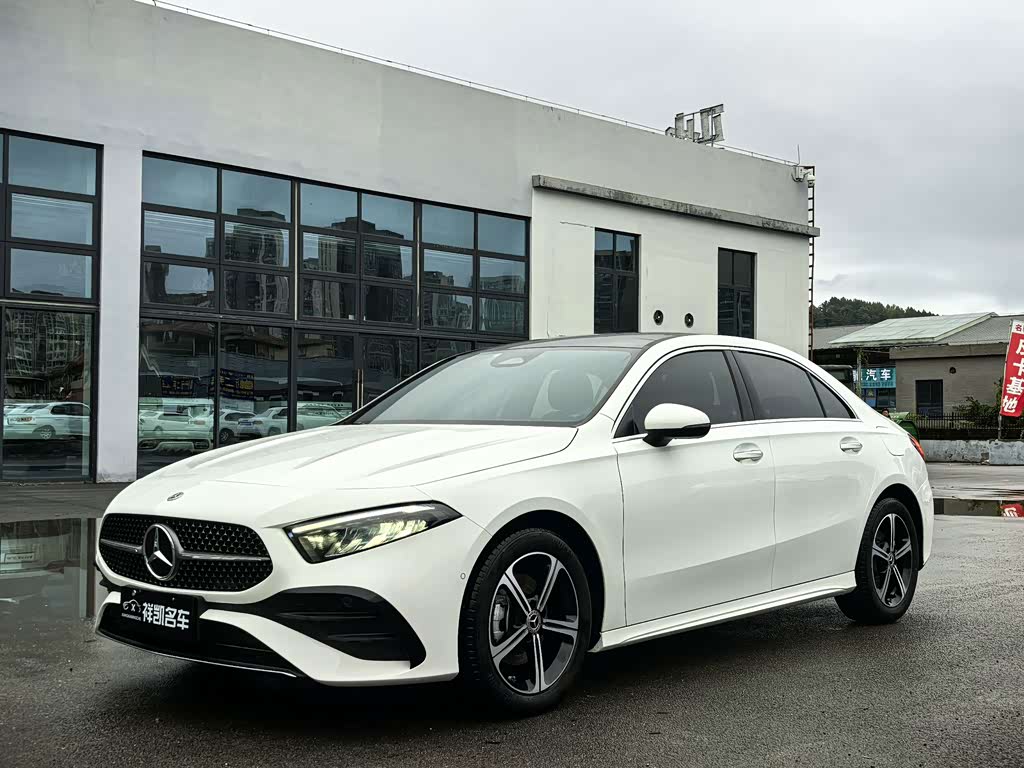 Mercedes-Benz A-Class A 2025 A 200 L Fashion