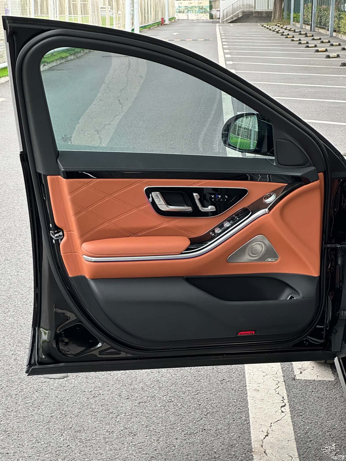 Maybach S-Class, 2023 28