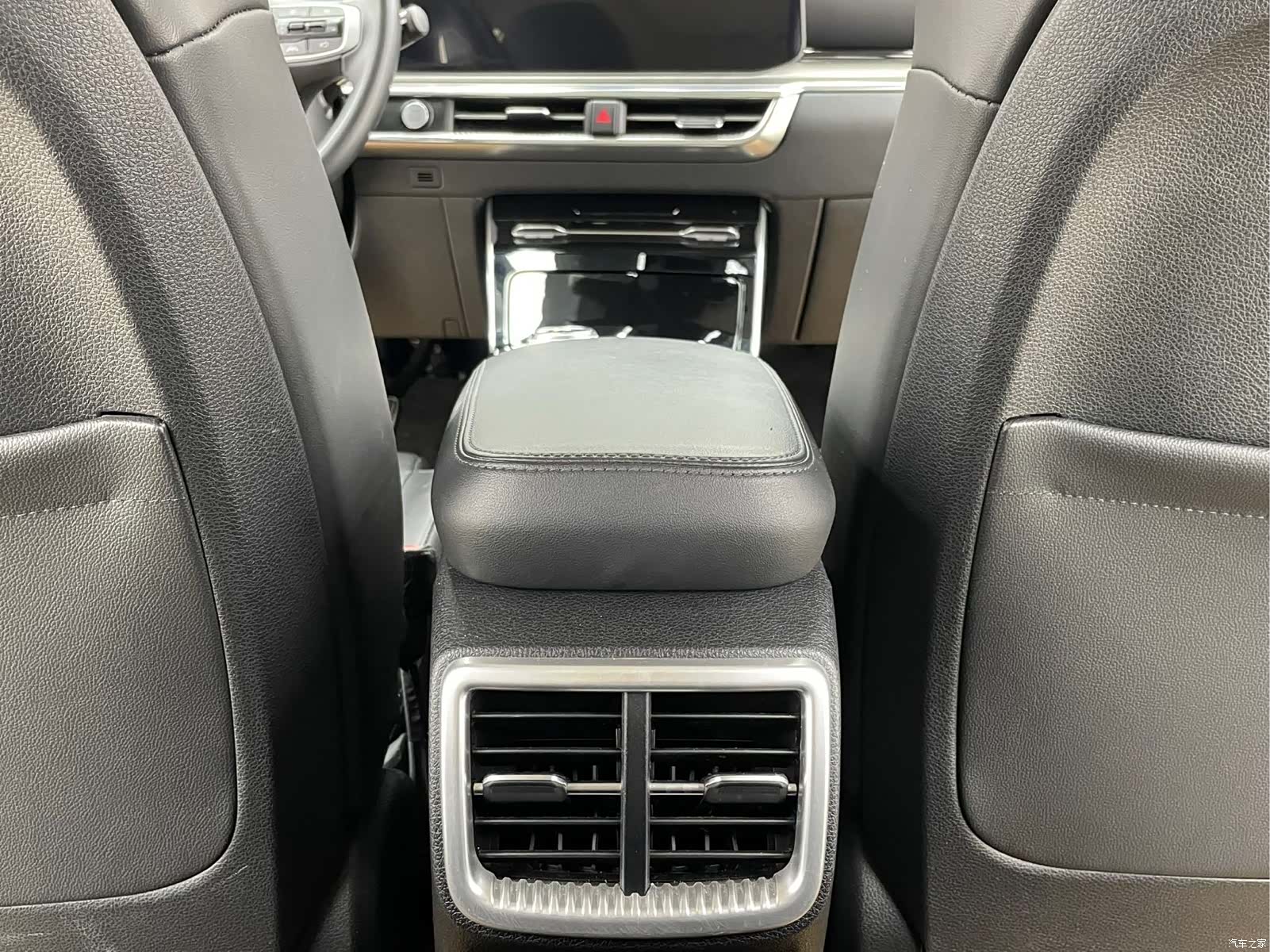 Kia K5, 2022 12