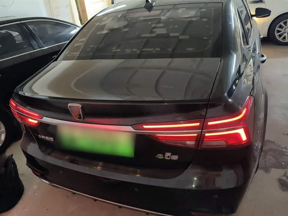 Roewe i6