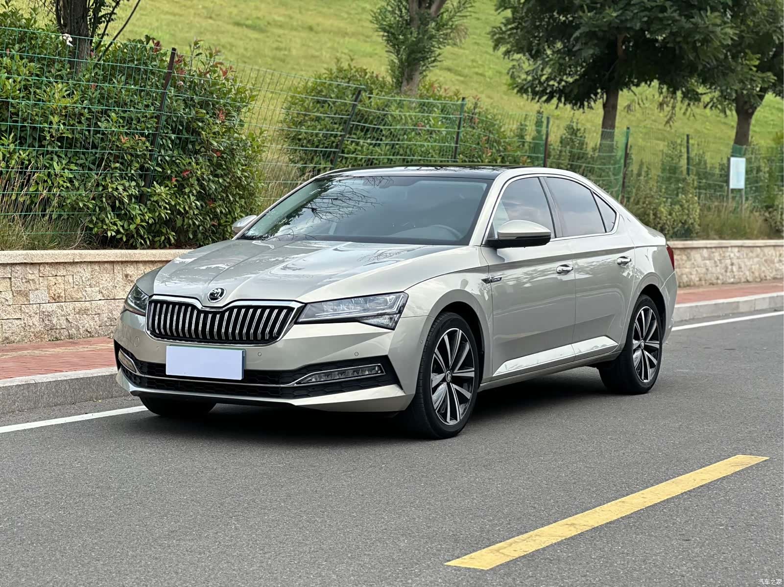 Skoda Superb, 2023 1