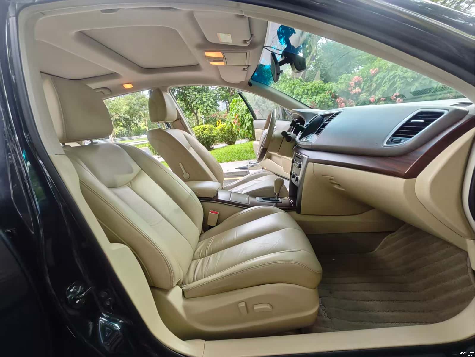 Nissan Teana, 2010 7
