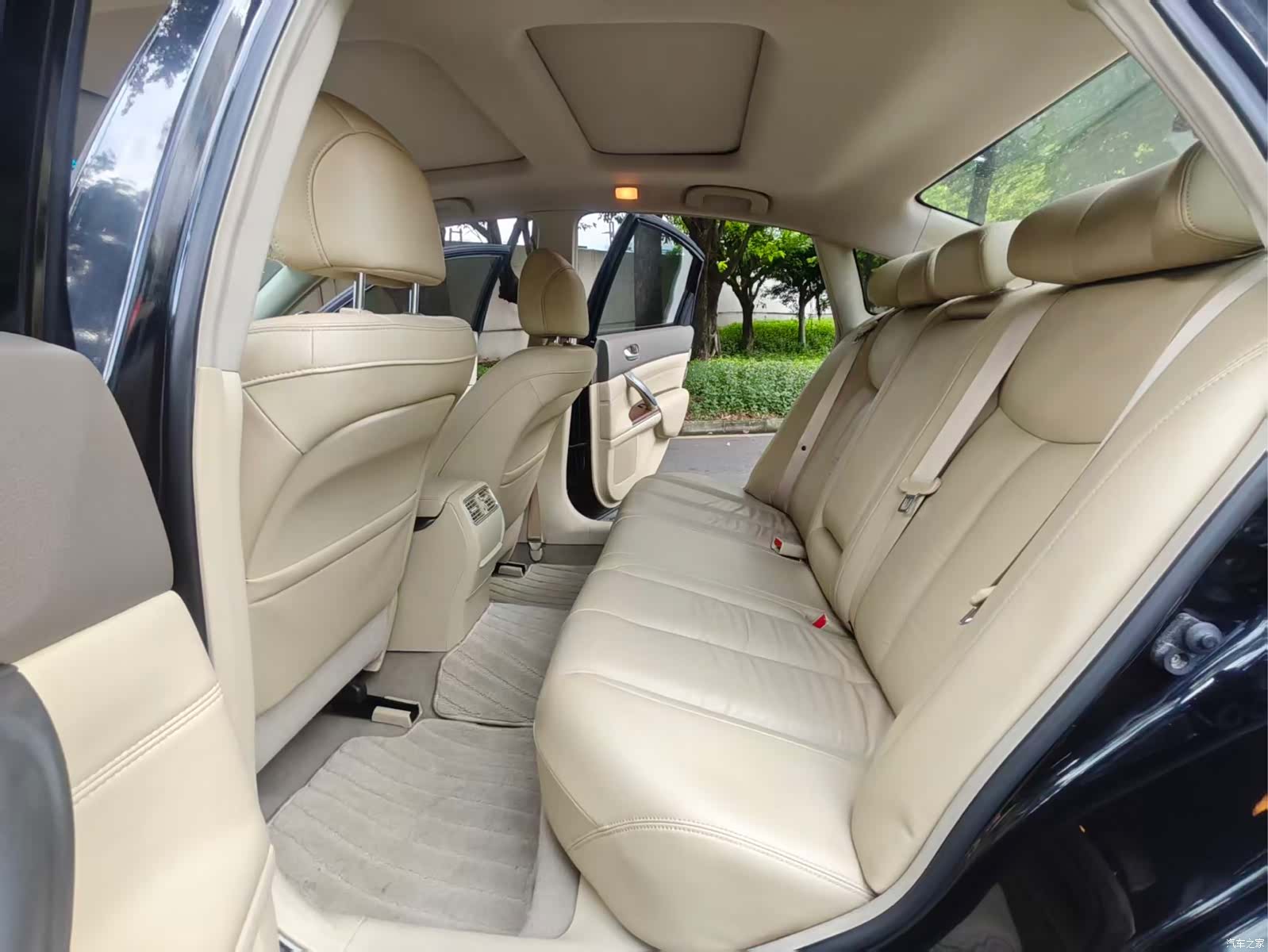 Nissan Teana, 2010 все фото