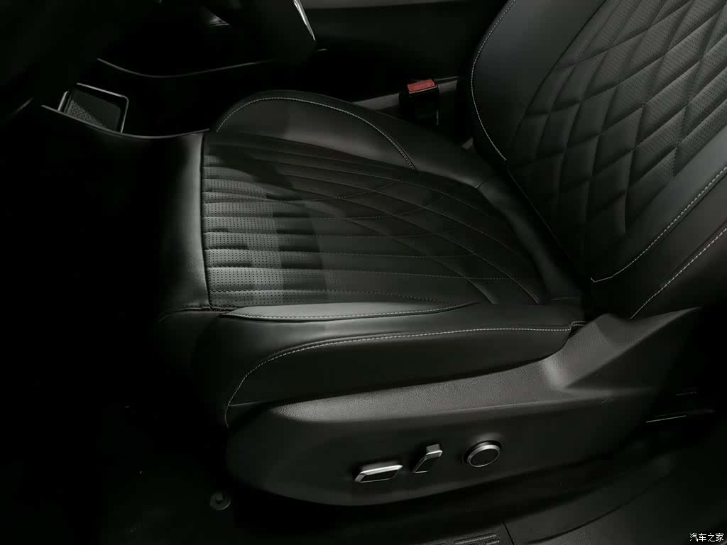 Maxus G90, 2023 20