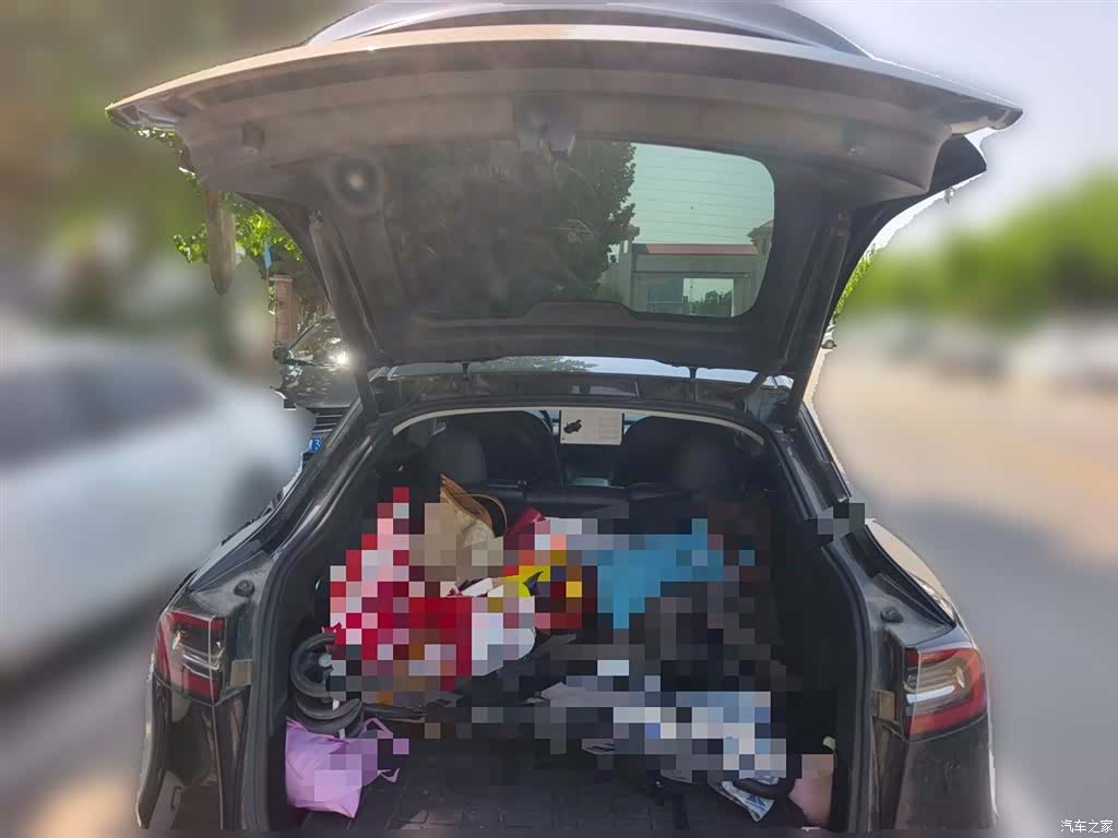 Tesla Model Y, 2022 10