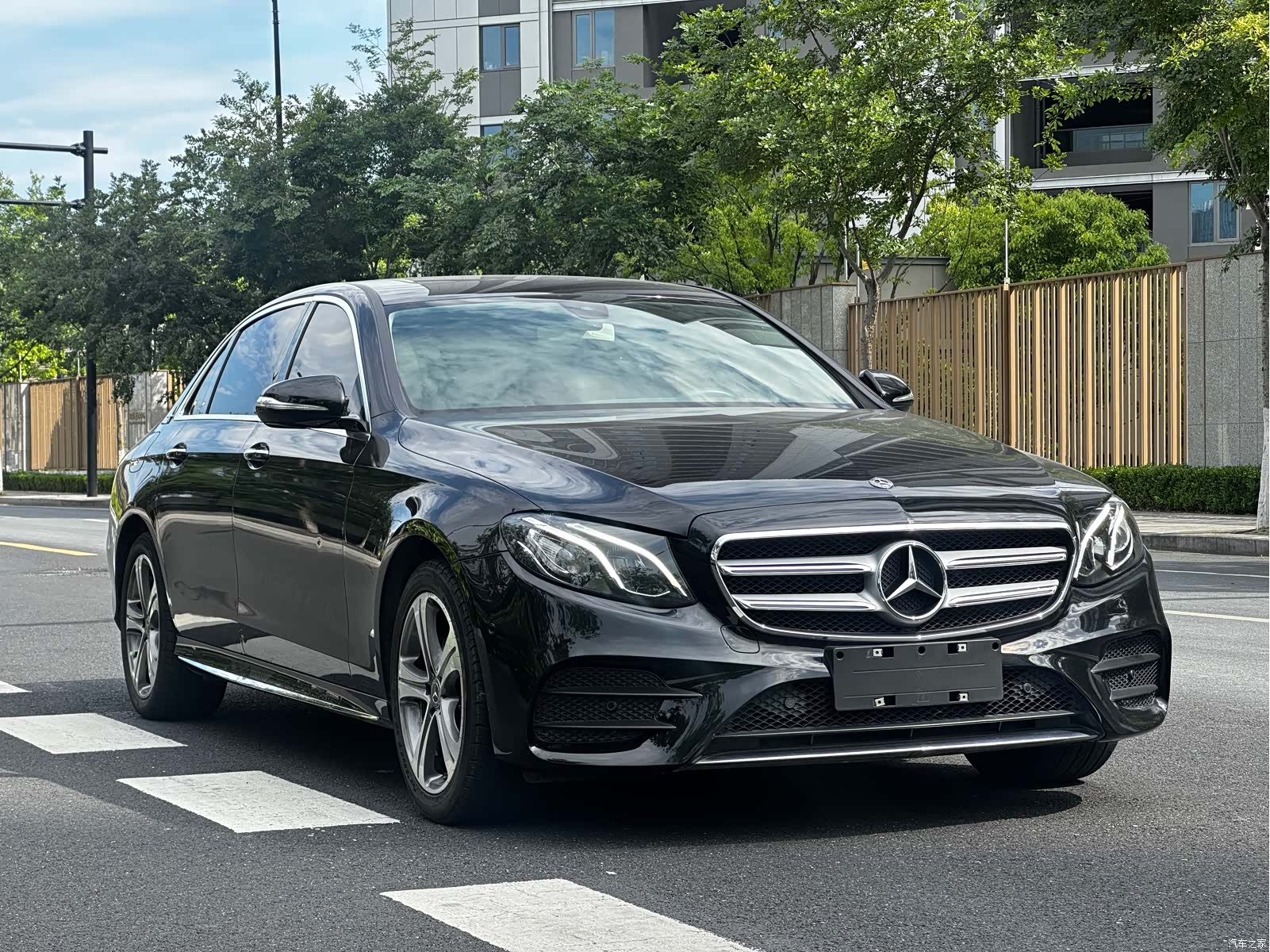 Mercedes-Benz E-Class, 2018 3