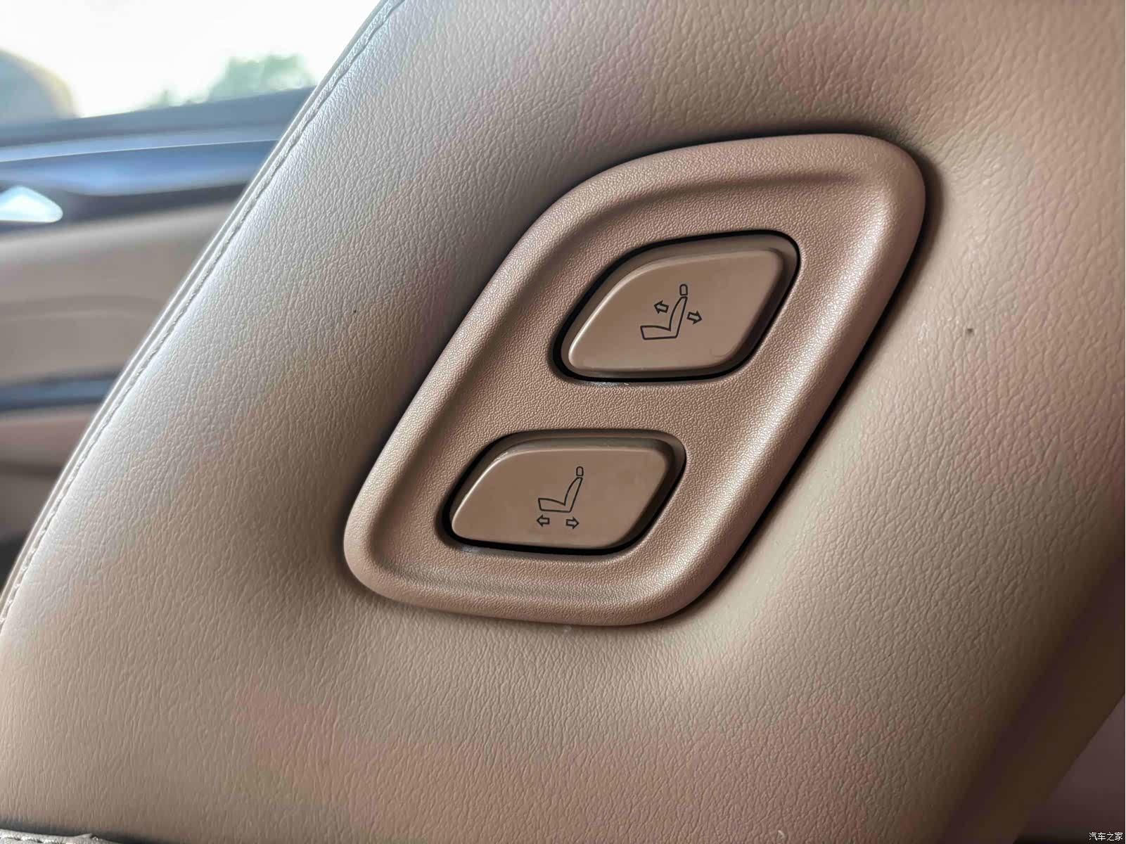 Buick GL8, 2020 9