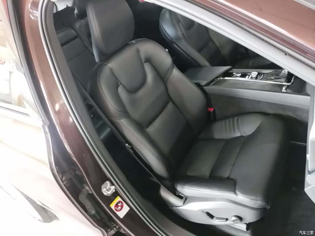 Volvo XC60, 2018 25