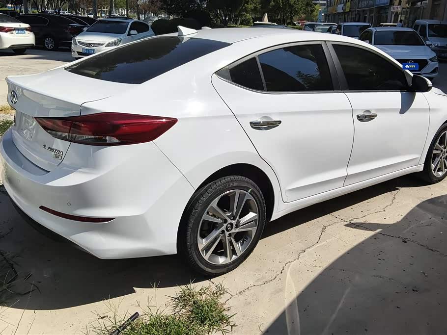 Hyundai Lead Hyundai Lead