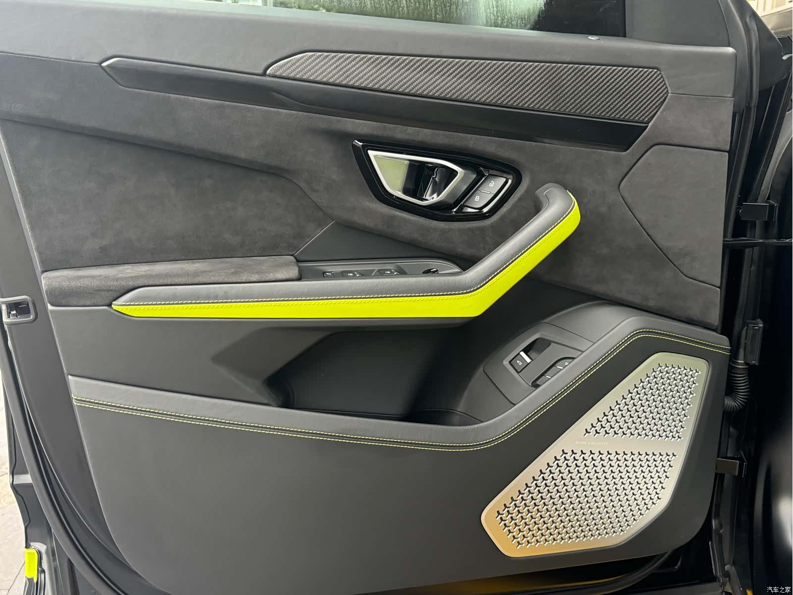 Lamborghini Urus, 2022 21