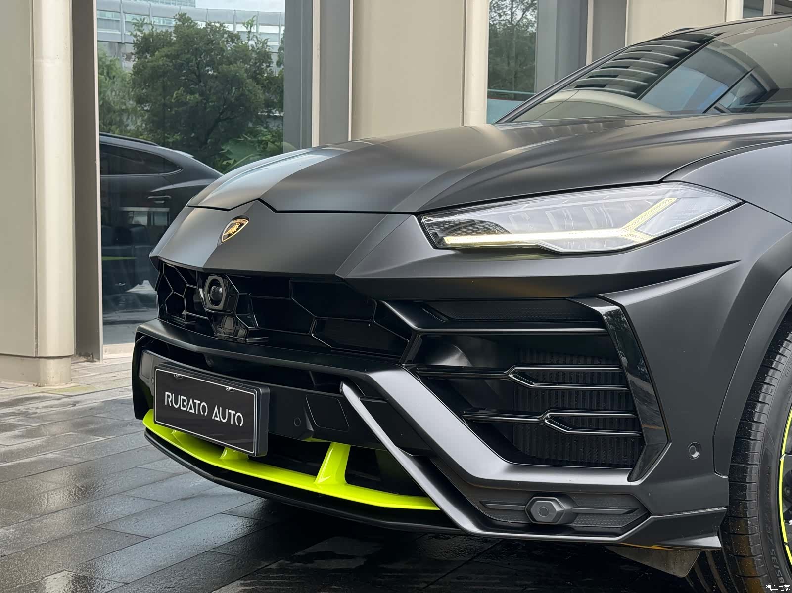 Lamborghini Urus, 2022 11