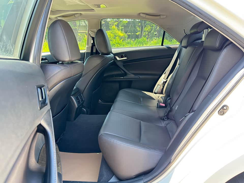 Toyota Reiz Toyota Reiz