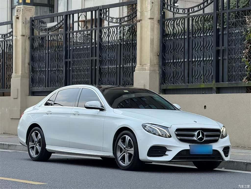 Mercedes-Benz E-Class, 2019 24