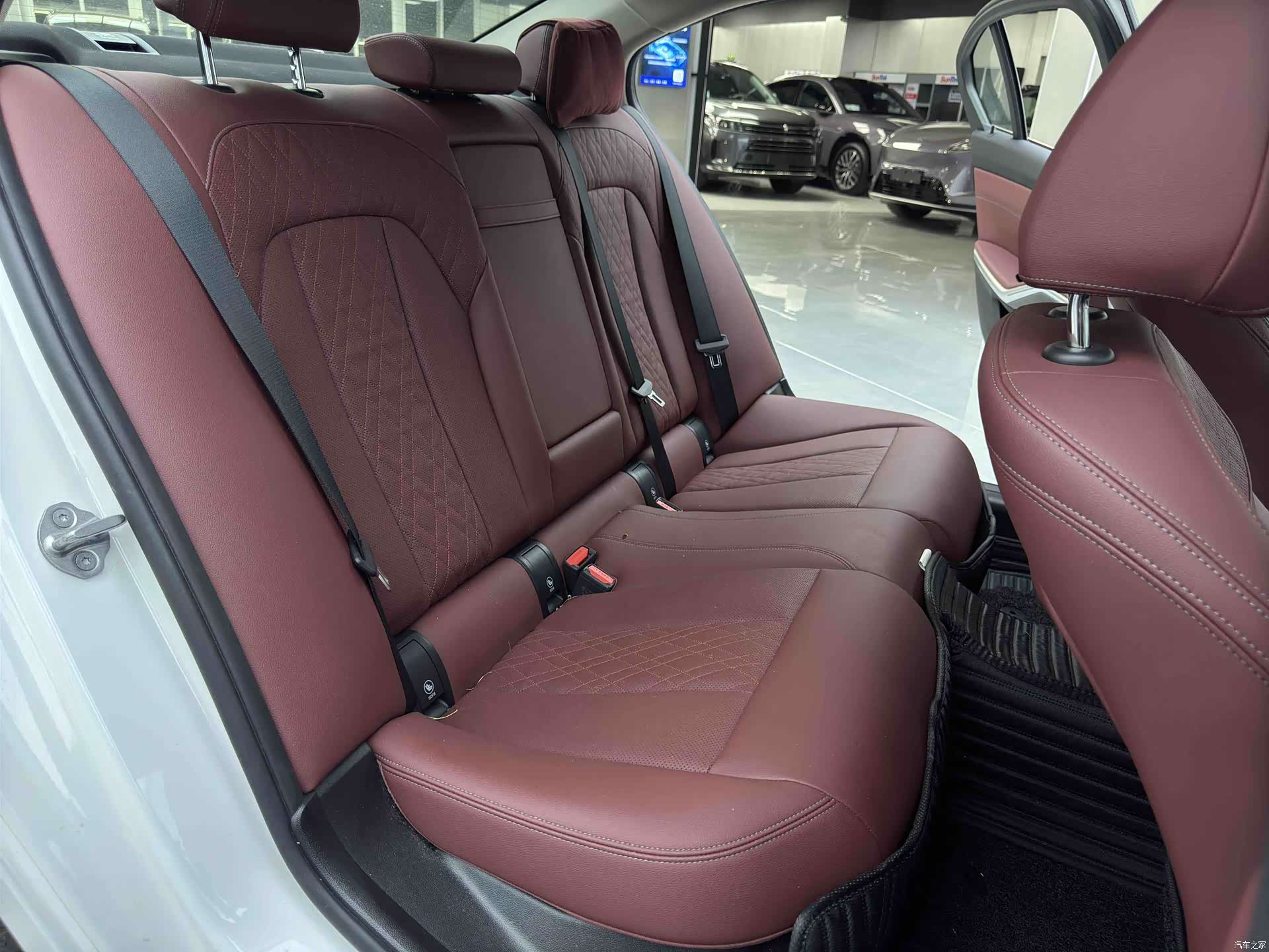 BMW i3, 2024 25