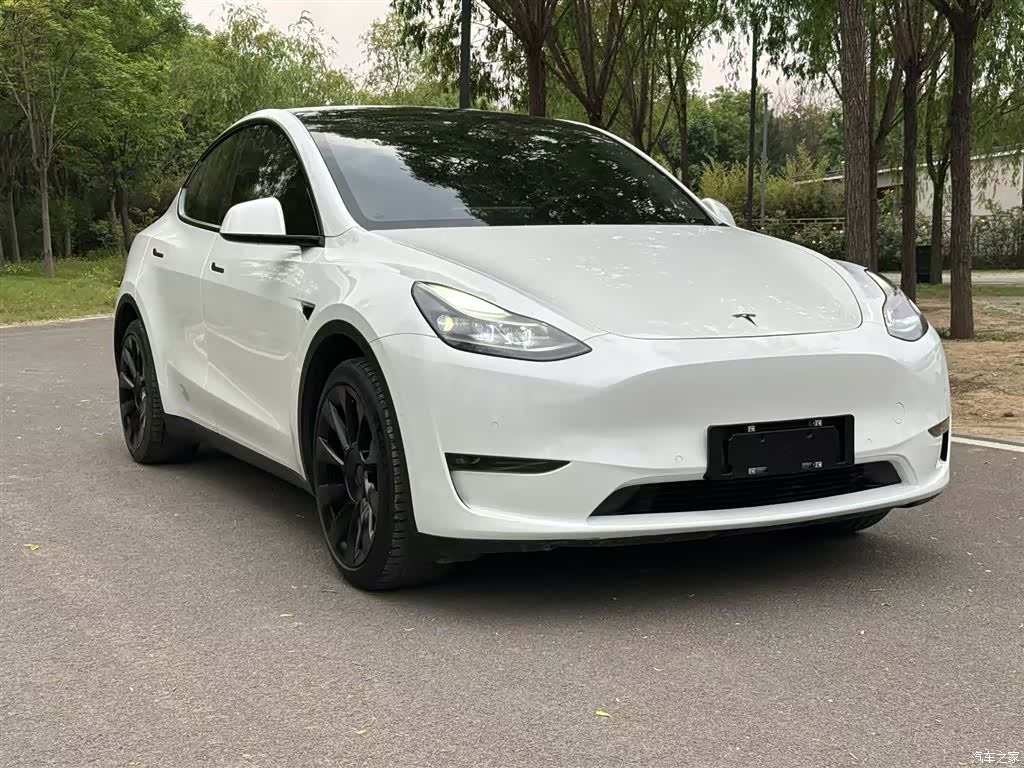 Tesla Model Y, 2021 4