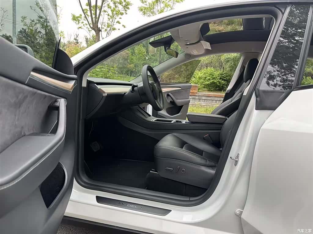 Tesla Model Y, 2021 15