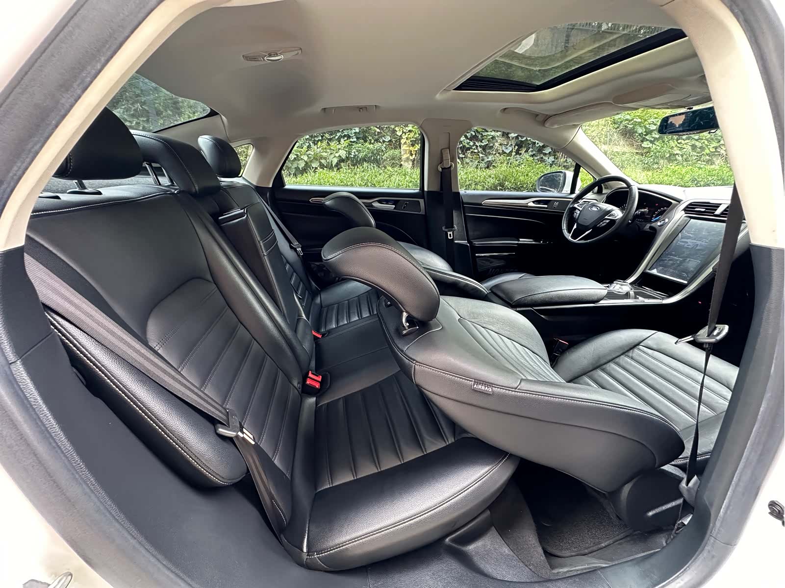 Ford Mondeo, 2018 12