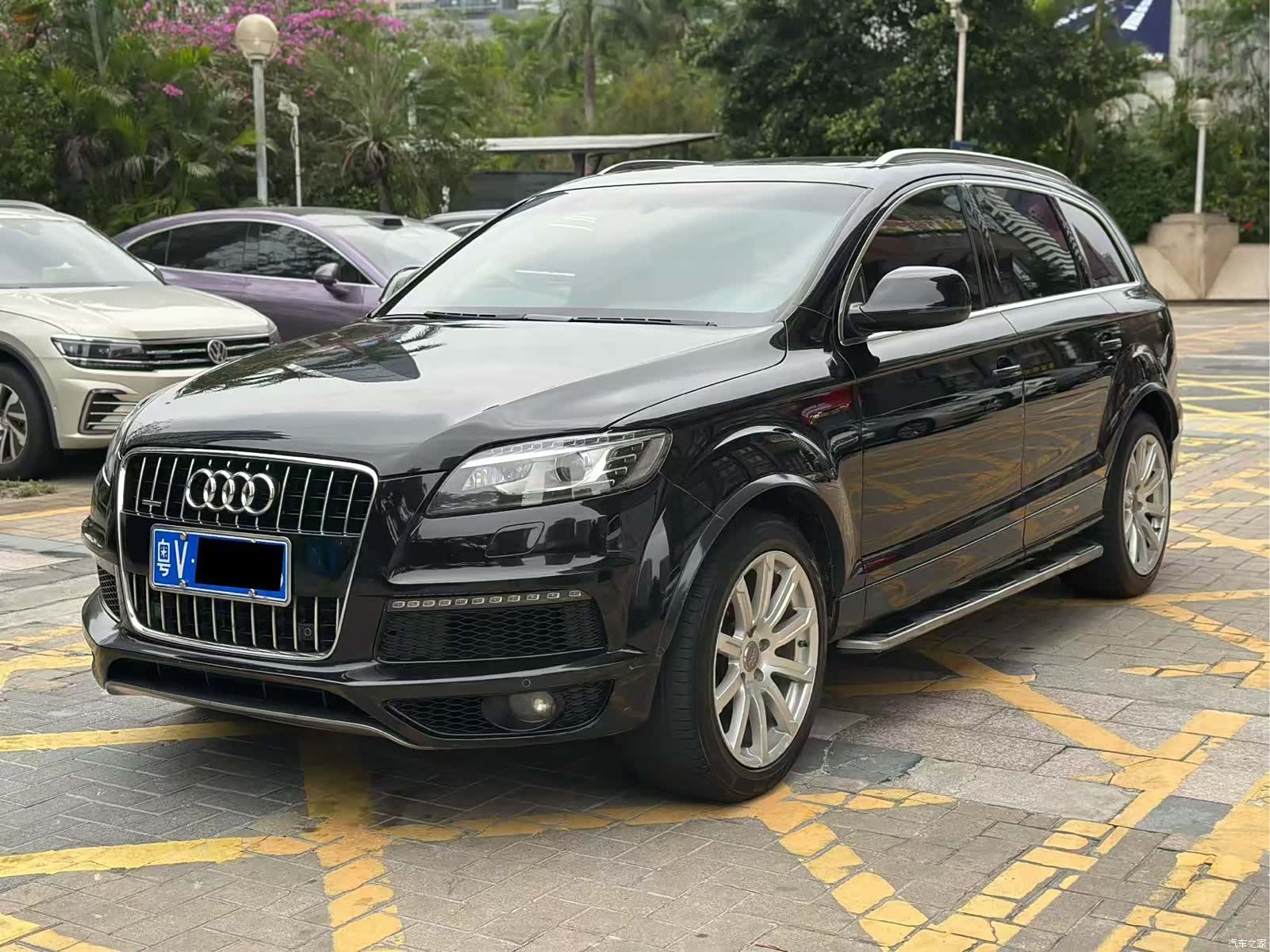 Audi Q7, 2013 1