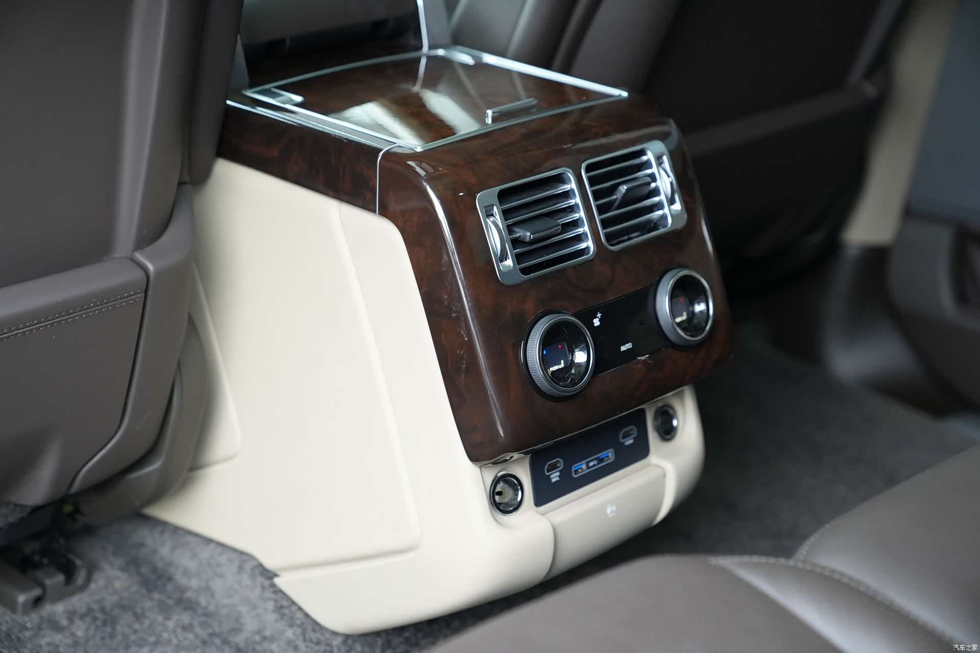 Land Rover Range Rover, 2022 14