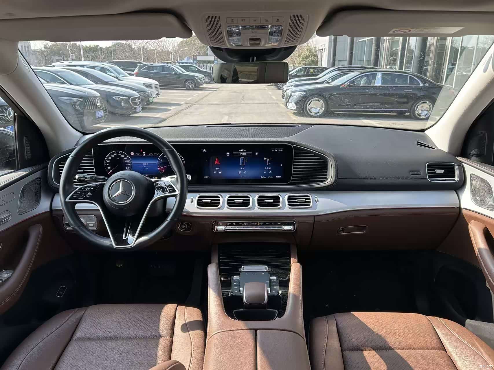 Mercedes-Benz GLE, 2024 15