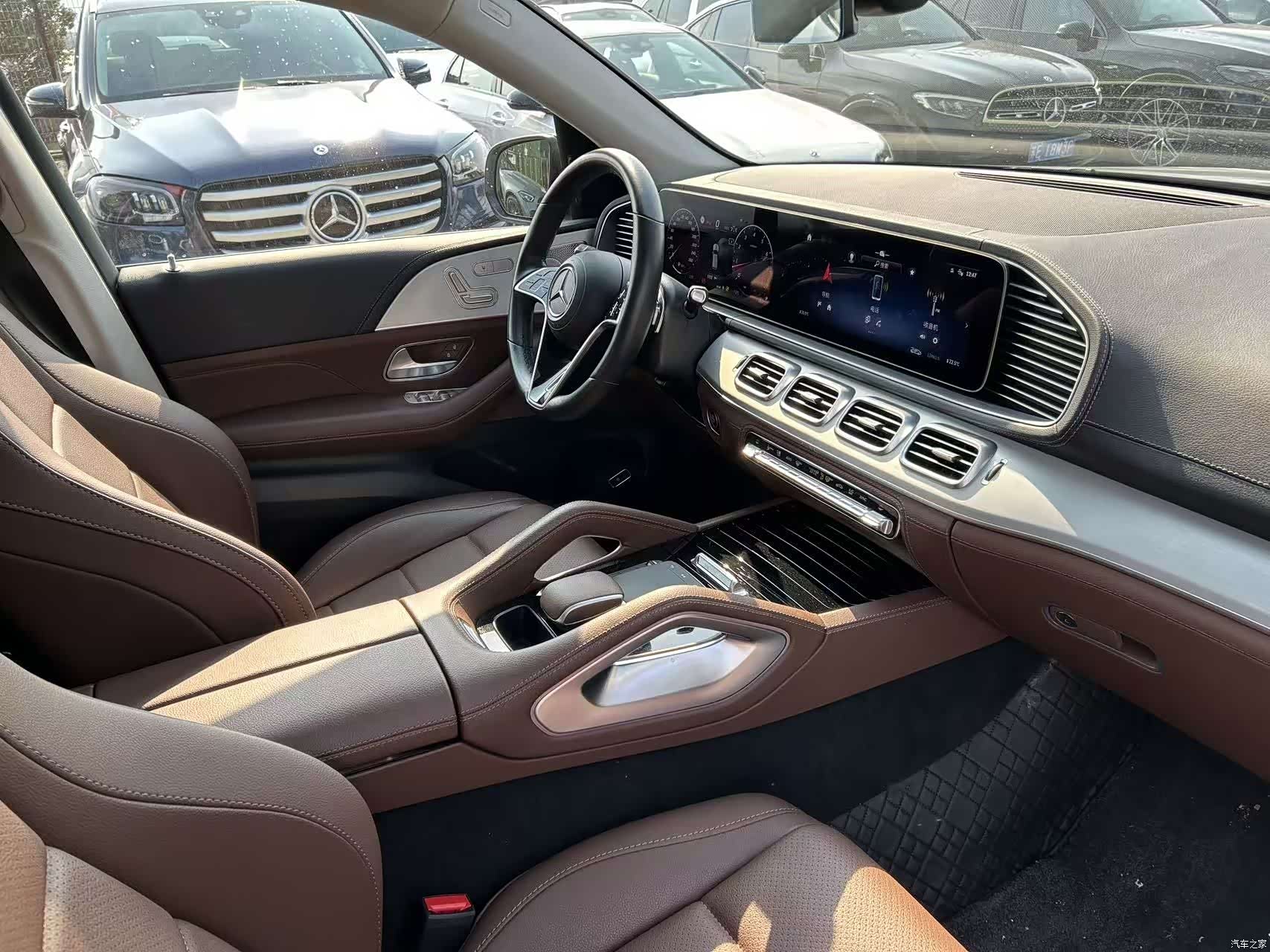 Mercedes-Benz GLE, 2024 13