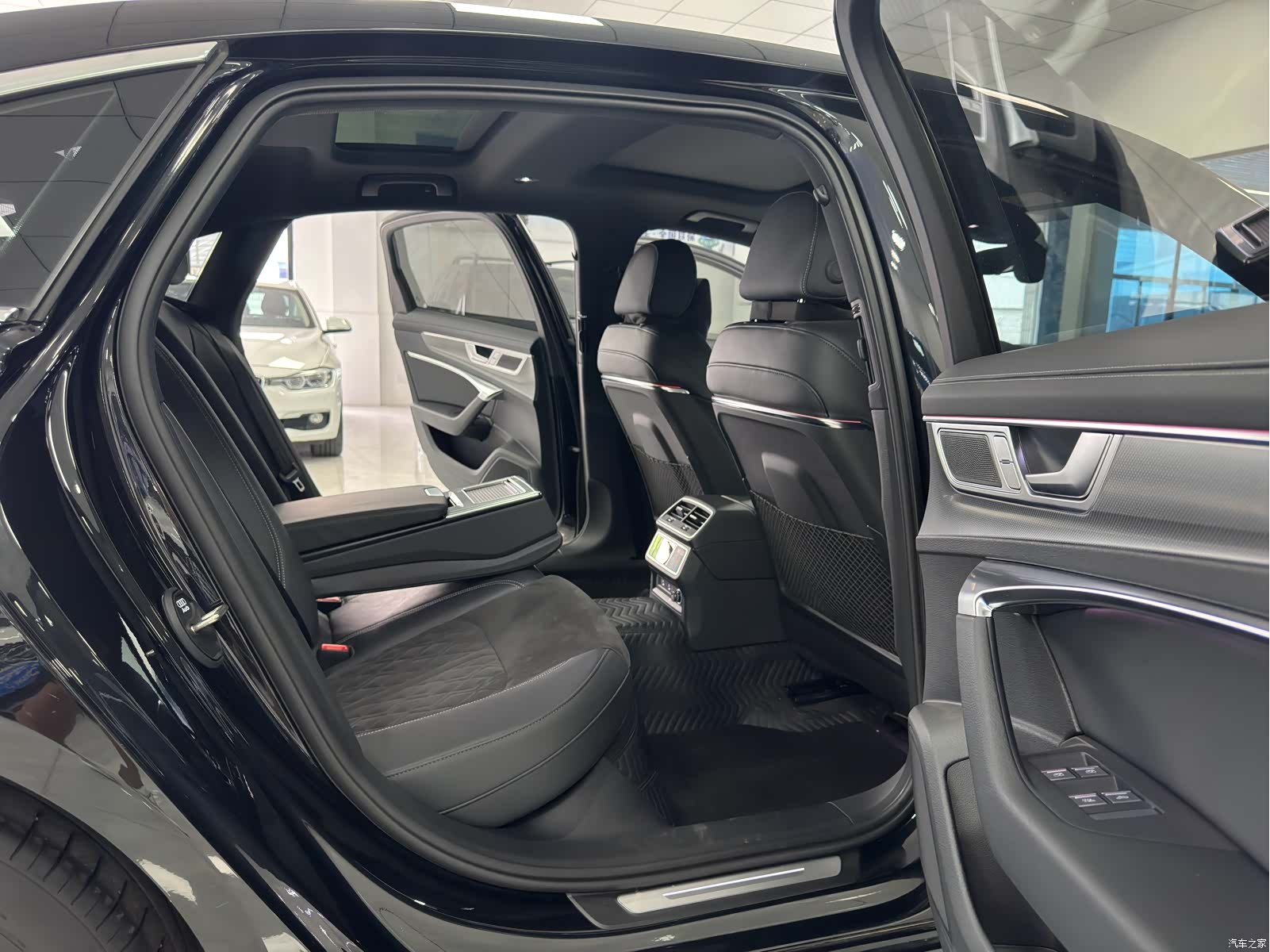 Audi A6L, 2024 11