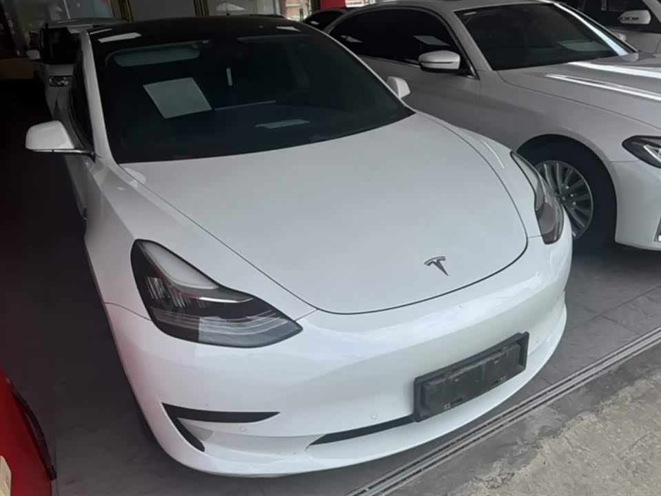 Tesla Model 3 Tesla Model 3