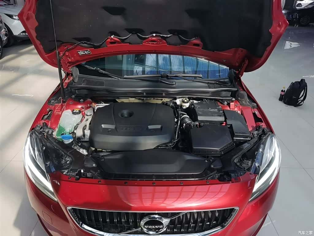 Volvo V40, 2019 20