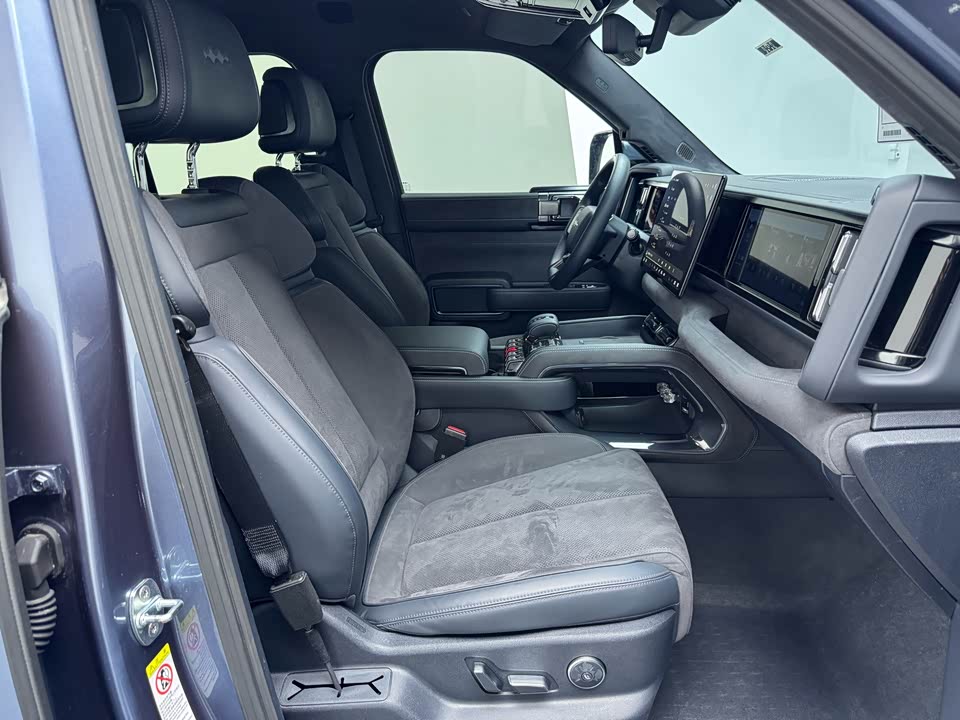 BYD Leopard 5 BYD Leopard 5