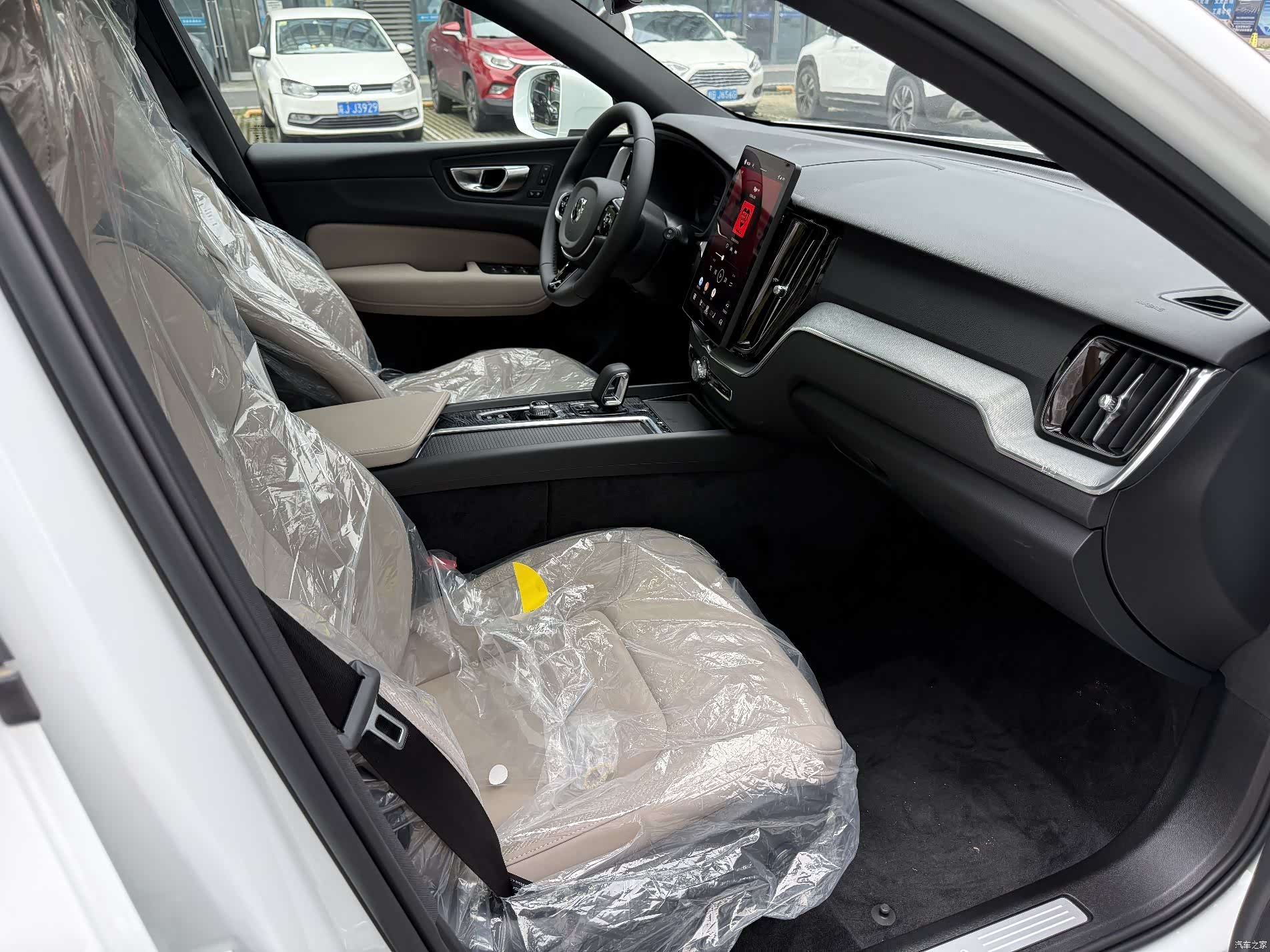Volvo XC60, 2026 14