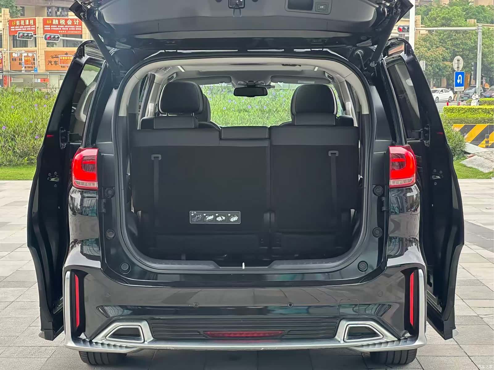 Trumpchi M8, 2022 28
