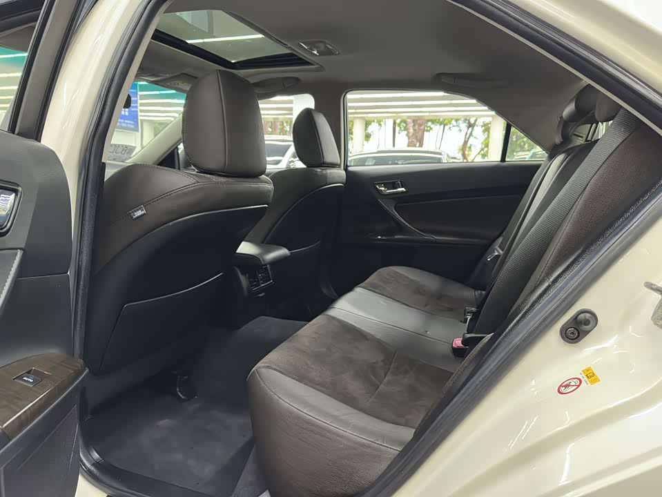 Toyota Reiz Toyota Reiz